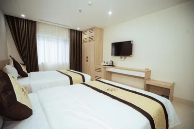 配两张双人床的双人房 — Lucasta Hotel Ha Long